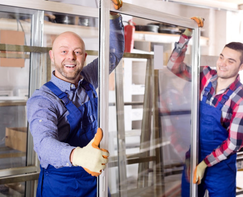 Montage-Team Deutsche Fensterbau Montage neuer Fenster