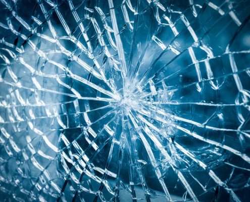 Einbruchschutz Alarmspinne Die Alarmspinne schlägt beim Einschlagen ihres Fensters Alarm.